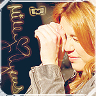 miley_so_undercover_icon_by_fairy_t_ale-d37aasc - Icons
