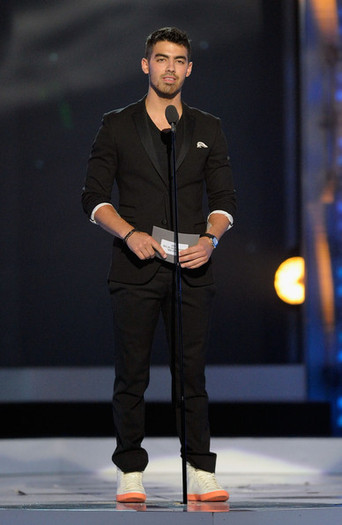 Joe+Jonas+2011+Billboard+Music+Awards+Show+sb4679zCRGdl - 2011 Billboard Music Awards - Show in Las Vegas NV