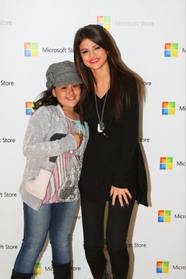normal_001 - Microsoft Store Opening Concert Meet and Greet at South Coast Plaza