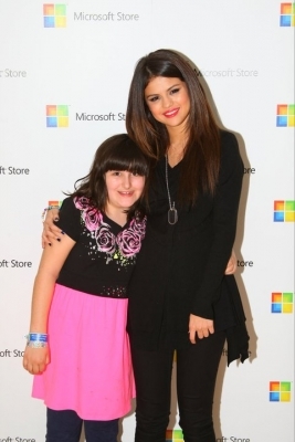 normal_197 - Microsoft Store Opening Concert Meet and Greet at South Coast Plaza