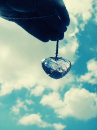 heart_in_the_sky_by_simplethingsphotos-d2xs0g9