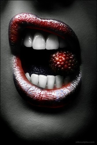 beautiful,berry,black,blackberry,body,part,face-c95247978e4b91a70102e6fdb9d01e7d_h - Buze2