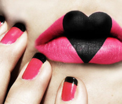 black,lips,nails,pink-c4bf2afee2d7b9279125c419e3066105_m - Buze2