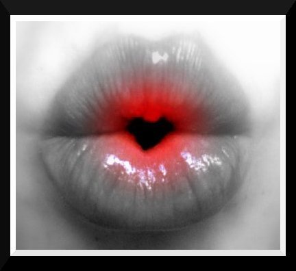 HEART_LIPS_II_by_darkstarlight - Buze2