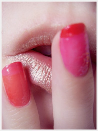 kiss_my_lips_by_babyeyes - Buze2