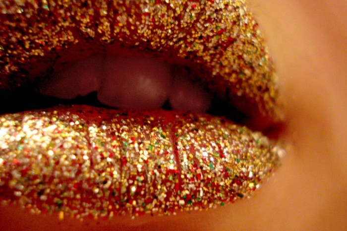 lips_in_glitter_by_fireworksoverme-d337rdg - Buze2