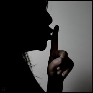shh - Buze2
