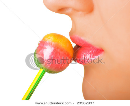 stock-photo-a-women-with-the-brightly-painted-lips-eating-a-lollipop-candy-shallow-dof-23562937 - Buze2