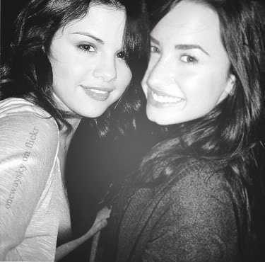 selena-demi-selena-gomez-and-demi-lovato-20952685-375-370