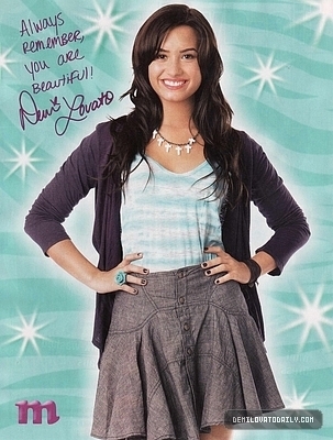 demz-selena-gomez-and-demi-lovato-19536079-303-400
