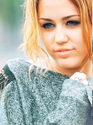 Miley Cyrus (2) - x - Miley Cyrus oo1
