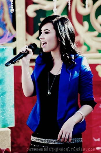Demi Lovato (20)