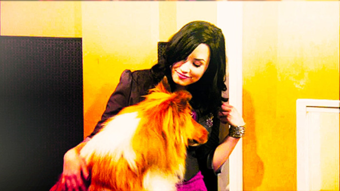 Demi Lovato (42)