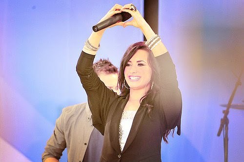 Demi Lovato (47)