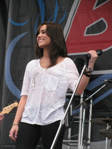 Demi Lovato (54)