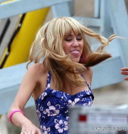 mileycyrus081nfuouzqsiz