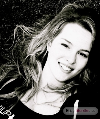 Bridgit-Mendler-bridgit-mendler-21911538-336-399