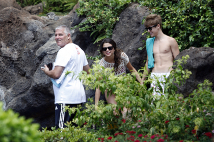  - 2011 At A Tropical Garden In Maui With Selena Gomez May 26th