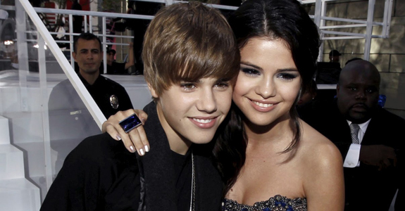 Salut! - Justin Bieber si Selena Gomez