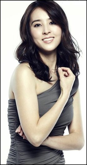 189301_138610762871844_132277993505121_239448_7127525_n - a---hye jin han 2---a