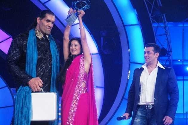 ogaaap4a2rptuhqf3xyby1g - sweta tiwari
