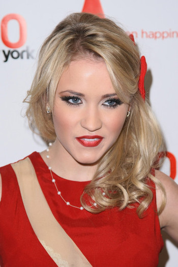 Emily+Osment+2010+Z100+Coca+Cola+Access+Lounge+i_Id0H_DF-nl - disney channel