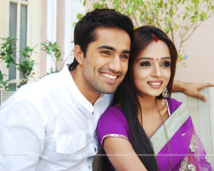 121674-still-image-of-abhay-and-surbhi 121674-still-image-of-abhay-and-surbhi