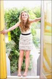 17901480_ZHTVGOEYG - emily osment