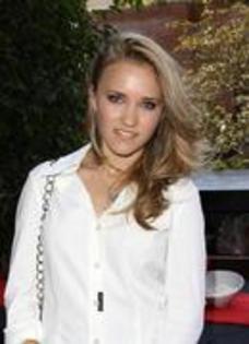 17901514_XZFNWPQEC - emily osment