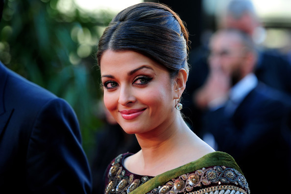 Raavan+UK+Film+Premiere+Red+Carpet+Arrivals+nGIr9rePSqyl