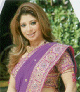 20910776_PWEWZFCMZ - malin kapoor