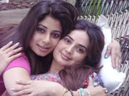 images (2) - malin kapoor