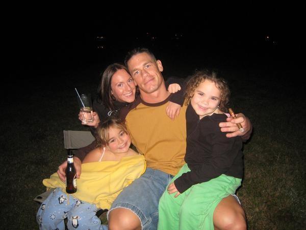 124 - John Cena si familia