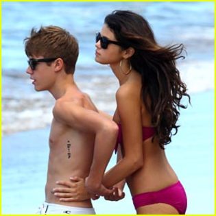 d4e5919fec7e679cd09d261c9553bbb0 - May 23rd - At the Beach with Jusin Bieber