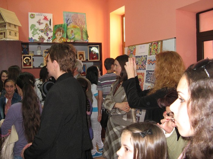 IMG_9; Selectiuni din expozitie
