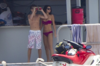 normal_205 - May 23rd - At the Beach with Jusin Bieber