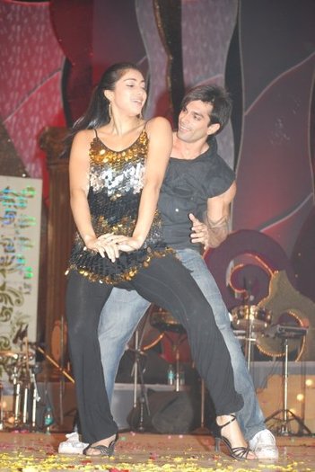 karan singh207 - KARAN SINGH GROVER-ARMAAN MALIK