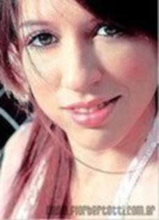 29771322_JSDECCEVX - Poze Florencia Bertotti-Nini