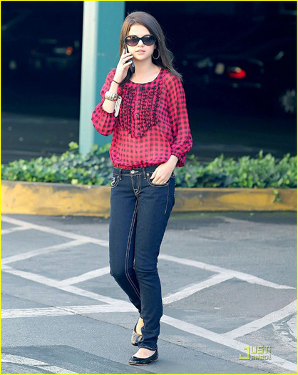 selenafan02 - shopping in studio city