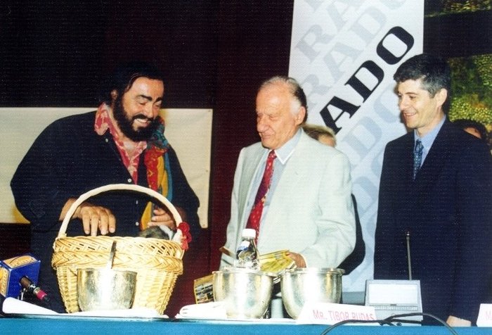 Pavarotti si Roman de Romania 2000
