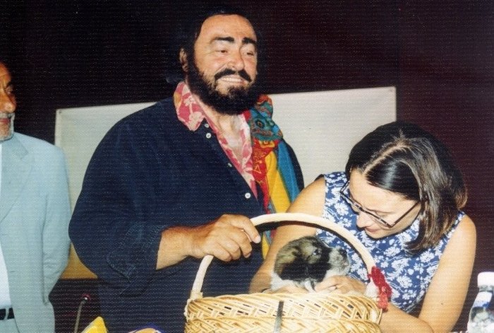 Pavarotti si Roman de Romania 2000 - Personalitati care au caini provenind din Canisa de Romania