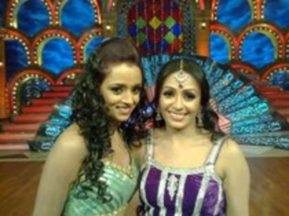 37760118_SROLWOONG - parul chuhan ragni culoarea fericirii