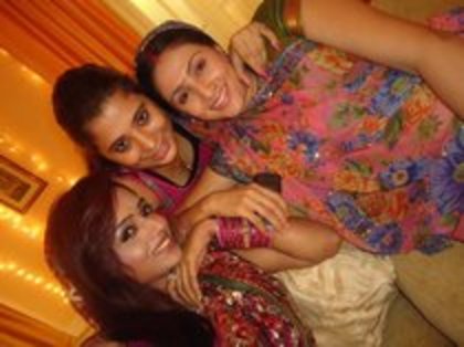 37760132_OAZFLWFDS - parul chuhan ragni culoarea fericirii
