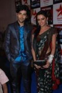 37760156_PPSEAQWTE - parul chuhan ragni culoarea fericirii