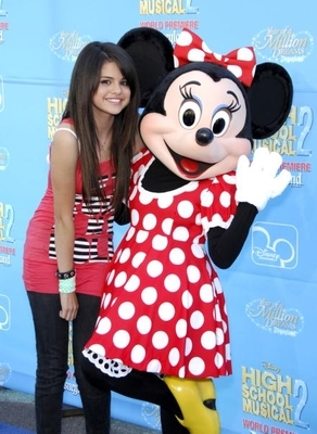 normal_selenafan03 - High School Musical 2 Premiere