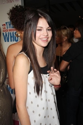 normal_selenafan030 - Intermix celebration of the VH1 Honors to benefit Save The Music