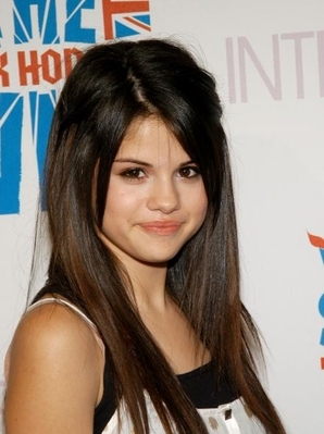 normal_selenafan034 - Intermix celebration of the VH1 Honors to benefit Save The Music
