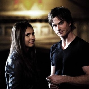 vampire-diaries-elena-damon