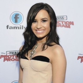 esti cea mai buna sora eu nush dak as fi facut asta pt tine - happy story