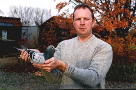 Johan De Belser Itegem - Columbofili Straini